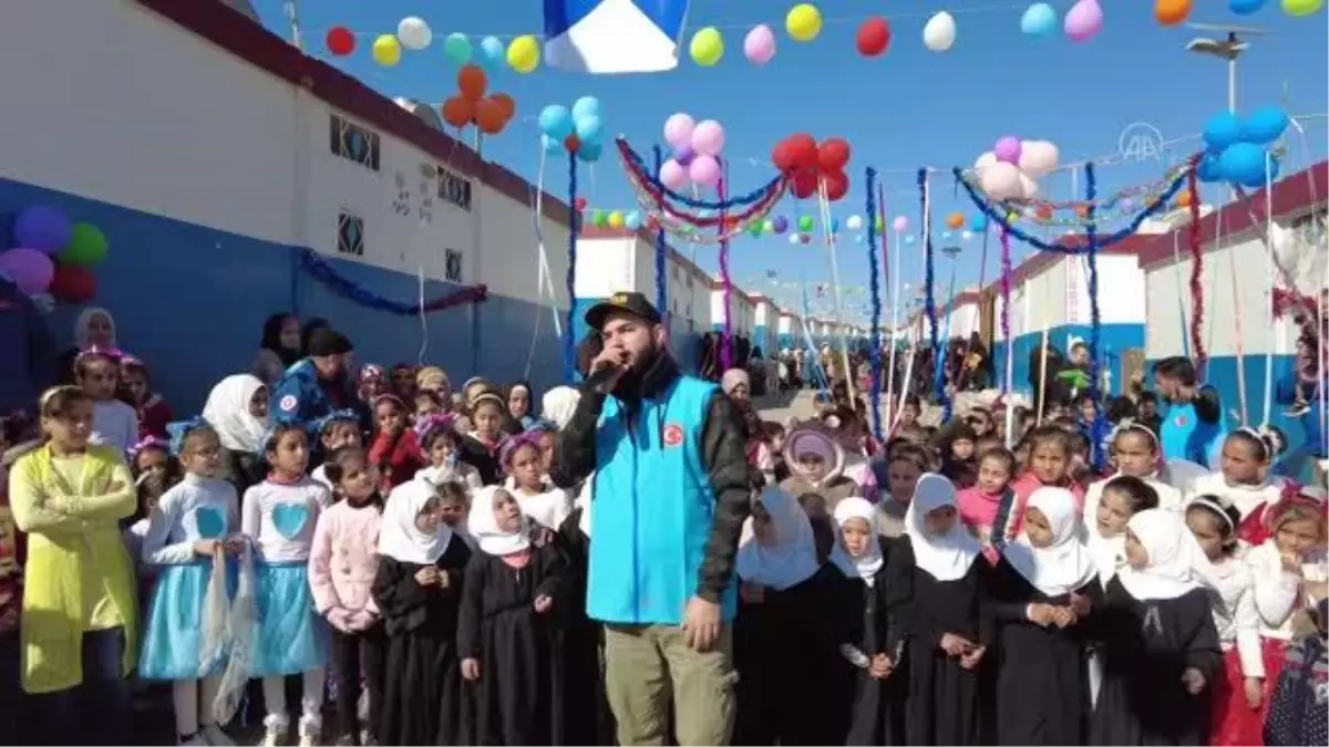Son dakika haberleri! Dünya barışı için yaptığı şarkısını Suriyeli çocuklarla söyledi