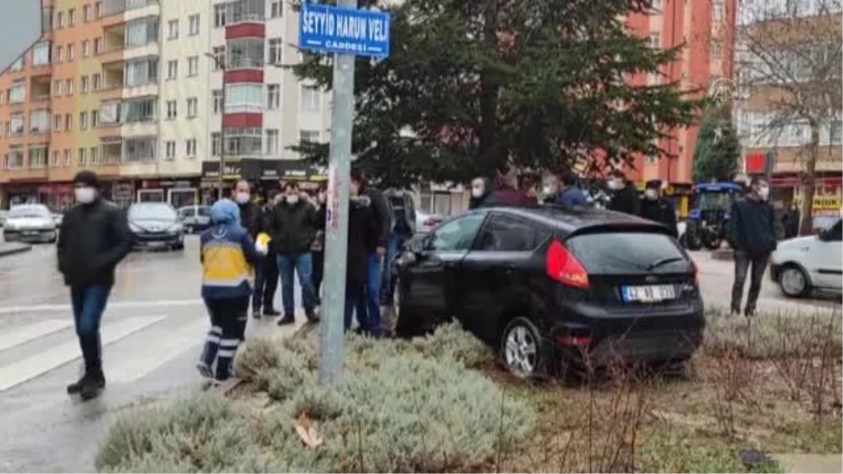 Seydişehir\'de trafik kazası: 2 yaralı