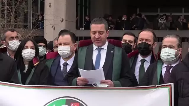 Ankara Adliyesi önünde avukatlardan protesto