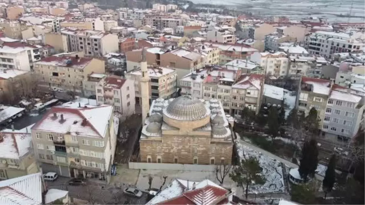 (Drone) Hayrabolu\'da kar yağışı etkisini yitirdi