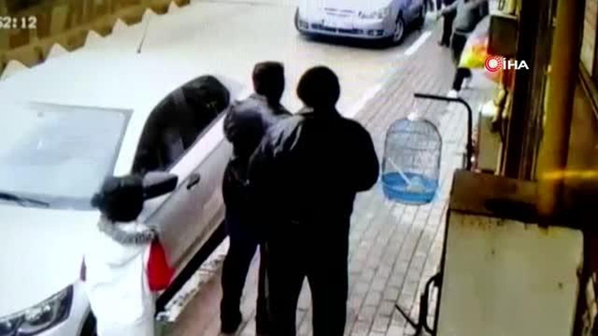 Husumetlisine sokak ortasında kurşun yağdırırdı... O anlar güvenlik kamerasına yansıdı