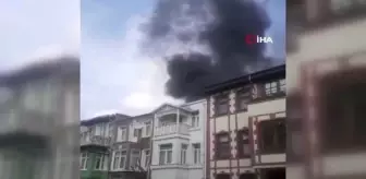 Marangoz atölyesinde yangın çıktı, dumanlar gökyüzünü kapladı