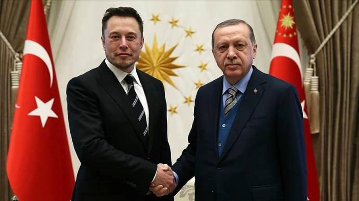 Bir Arkadaşımız Elon Musk\'la İrtibat Halinde Olacak"