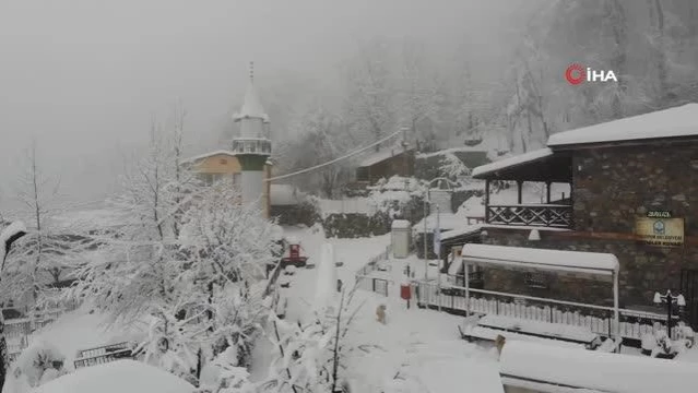 Çalıkuşu'nun köyü beyaza büründü