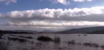 ÇANAKKALE - Çanakkale'de düştüğü gölette bulunan otomobilden kayıp kişinin cesedi çıkmadı