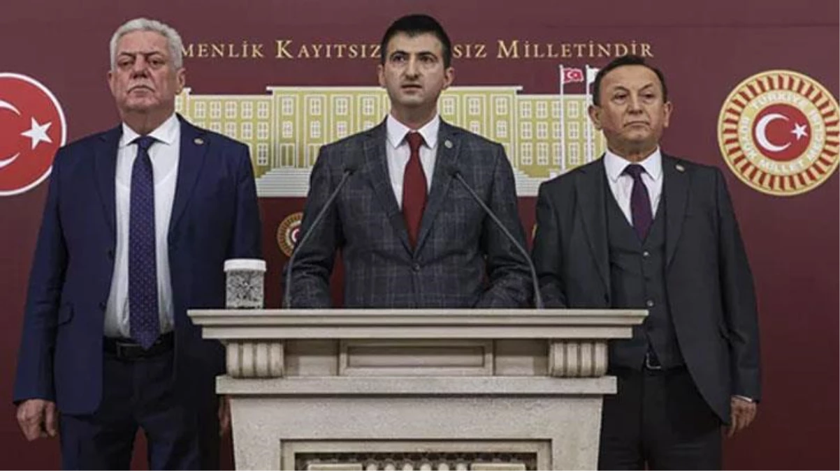 Son Dakika! CHP\'li Milletvekilleri Mehmet Ali Çelebi, Hüseyin Avni Aksoy ve Özcan Özel partiden istifa etti