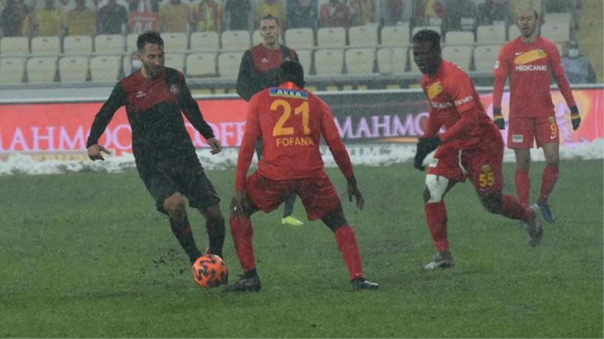 Yeni Malatyaspor evinde Fatih Karagümrükspor 0-0 berabere kaldı