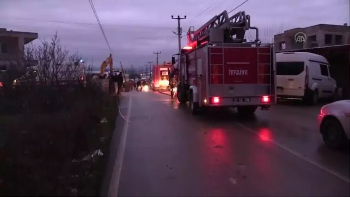 Son dakika haber: Aksu\'da yatalak kadın evde çıkan yangında öldü