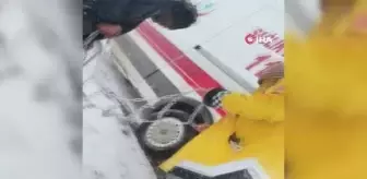 Son dakika haberi... Ambulans şiddetli tipi ve karda yolda kaldı