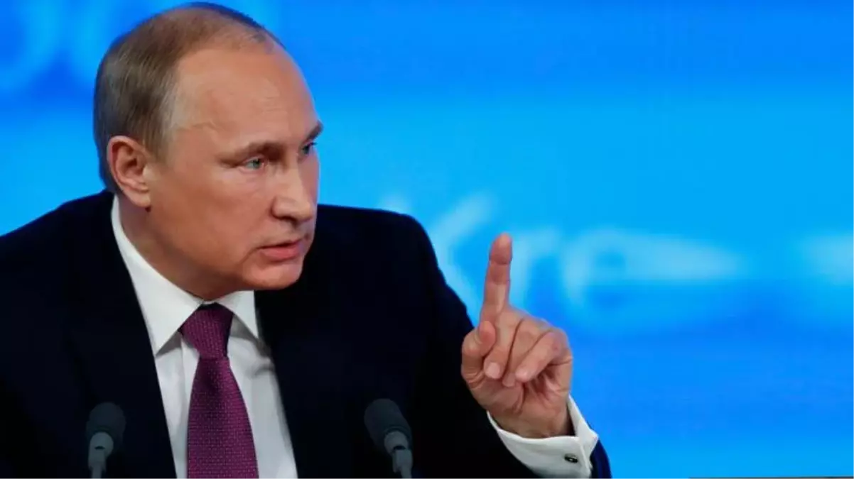 Putin, Yunanistan\'ın \'bağımsızlık günü\' davetini elinin tersiyle itti