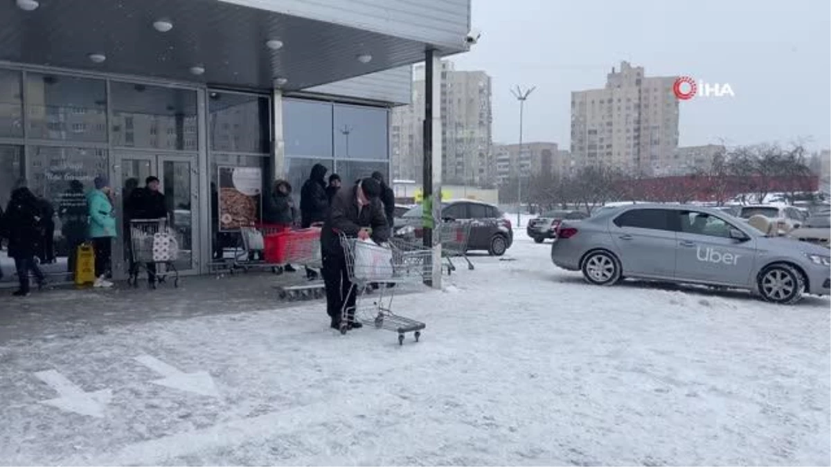 Ukrayna\'daki yoğun kar yağışı 108 yerleşim yerini elektriksiz bıraktı