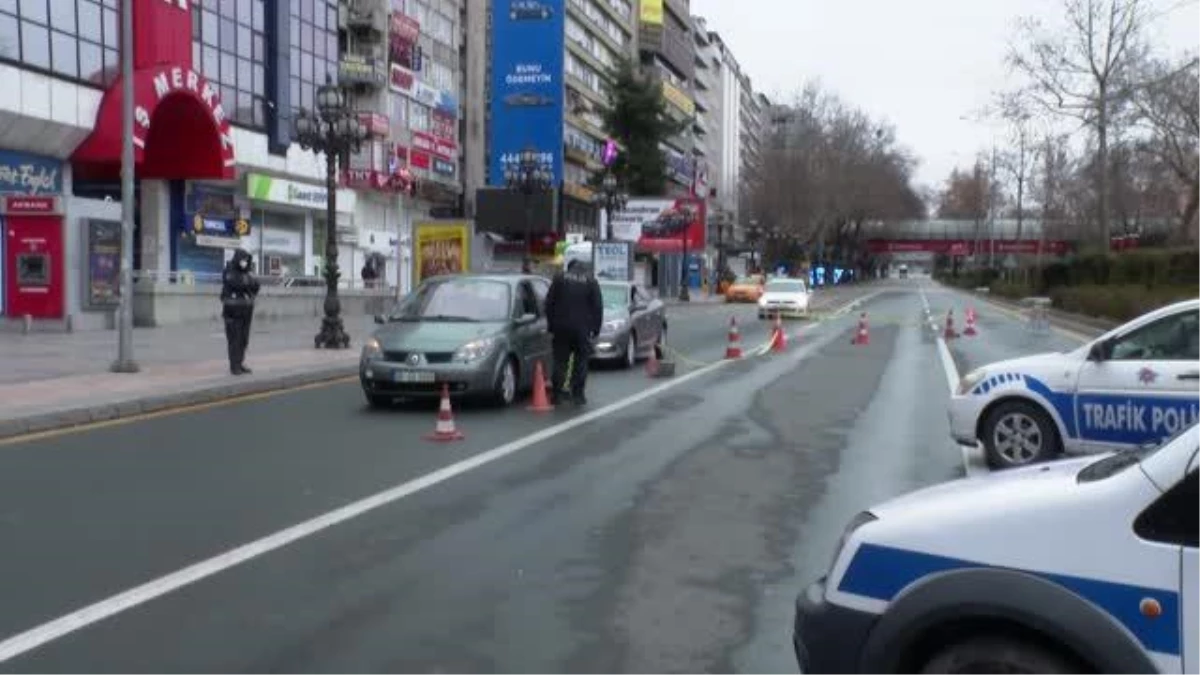 Başkentte sokağa çıkma kısıtlaması kapsamında denetim yapıldı