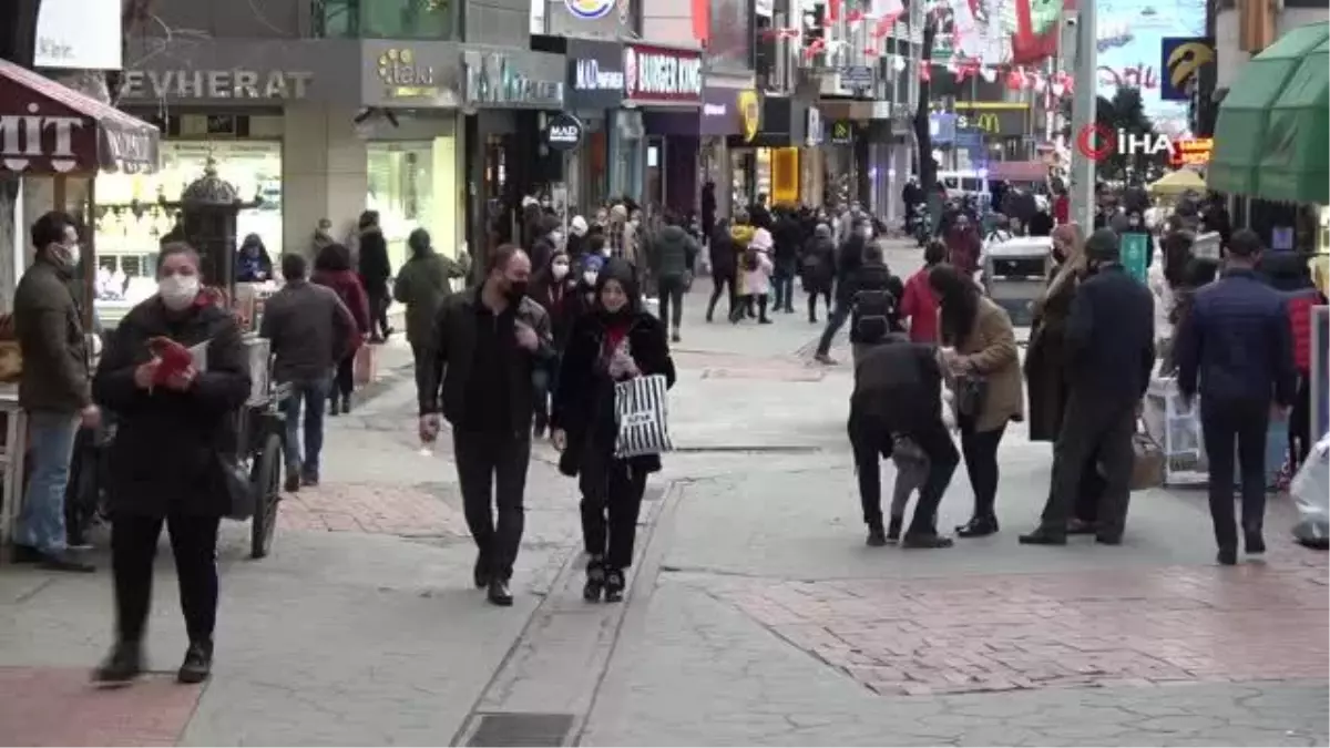 Fenomen köpek mazgal nöbetine ara verince esnaf meraklandı