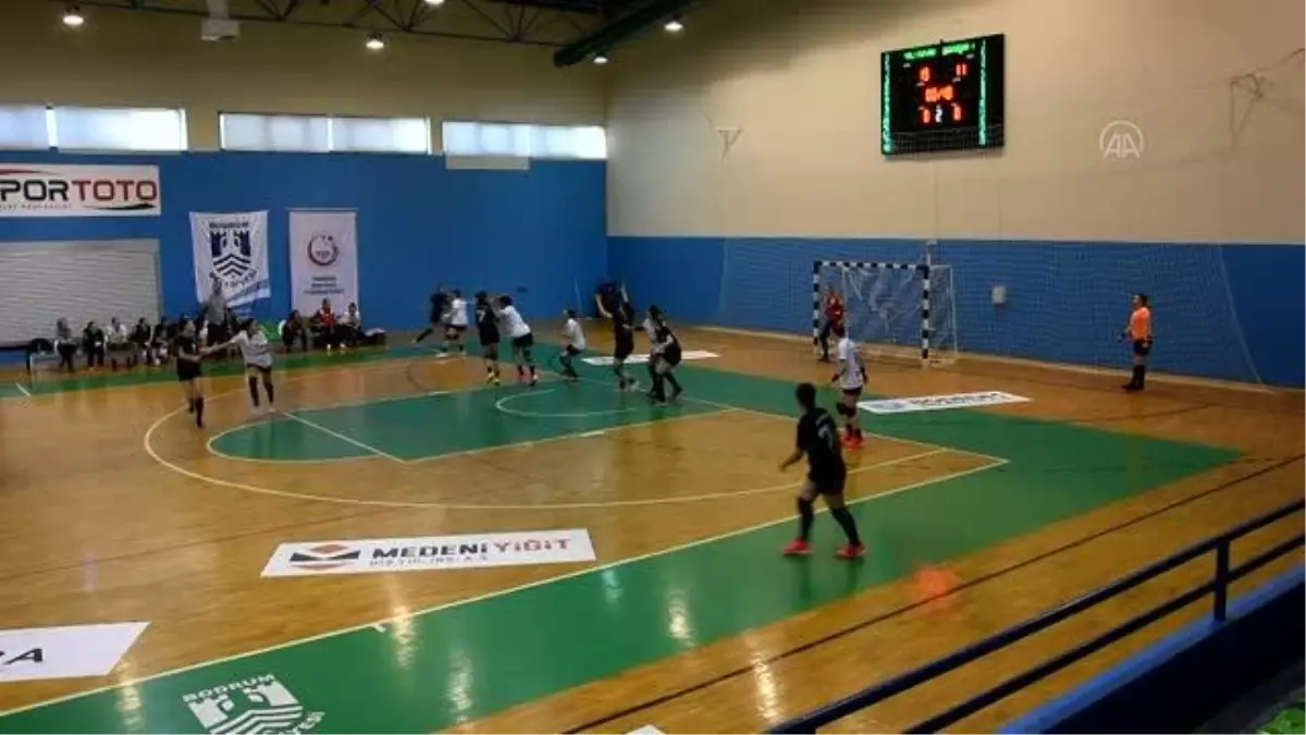 Hentbol - Yalıkavakspor: 32 - Üsküdar Belediyespor: 24