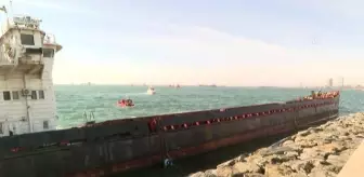 (Drone) - Zeytinburnu Sahili'nde karaya oturan gemide inceleme