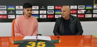 Alanyaspor genç stoperi renklerine bağladı