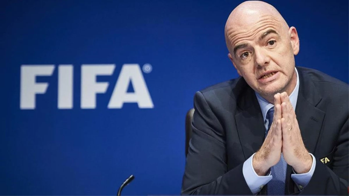 FIFA Başkanı Infantino: Katar\'da düzenlenecek 2022 FIFA Dünya Kupası, seyircili oynanacak