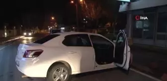 Kısıtlama saatinde polisin 'Dur' ihtarına uymayıp kaza yaptı