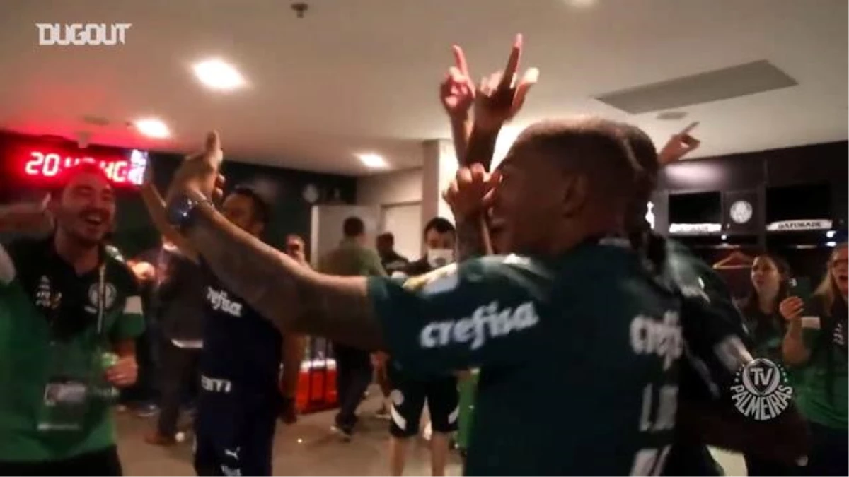 Palmeiras\'lı Oyuncuların Copa Libertadores Sevincinin Perde Arkası Görüntüleri