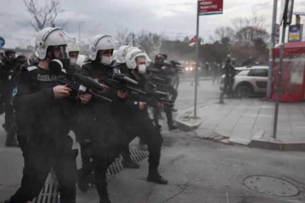 Kadıköy ve Sarıyer'deki Boğaziçi eylemlerinde 104 kişi gözaltına alındı