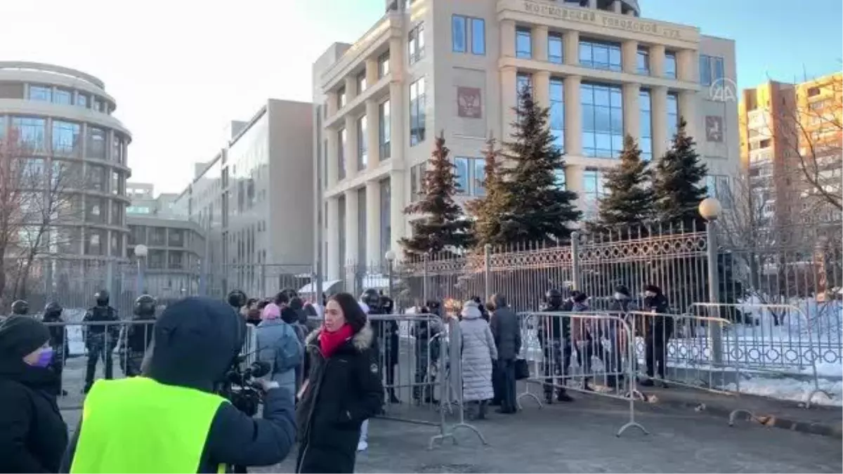 Rus muhalif Navalnıy\'ın duruşması öncesi güvenlik önlemleri artırıldı