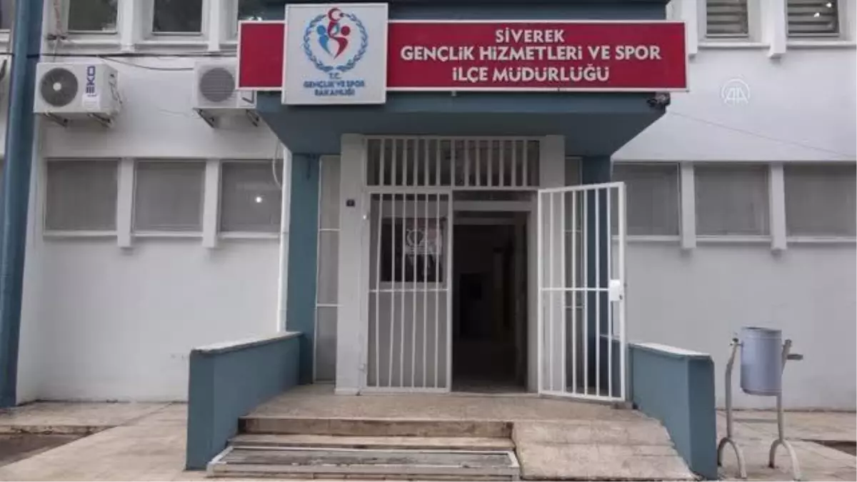 ŞANLIURFA - Siverek\'te açılan kursla ata sporu okçuluğu öğreniyorlar