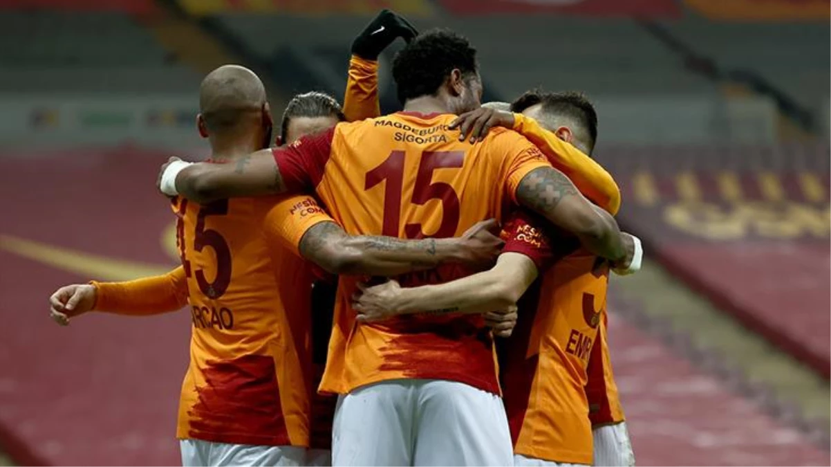 Son Dakika: Galatasaray, evinde Başakşehir\'i 3-0 yendi