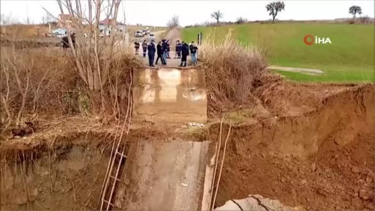 Son dakika haber... Tekirdağ\'da korkutan görüntü: Köprü yıkıldı, iki ilçe arasında ulaşım sağlanamıyor