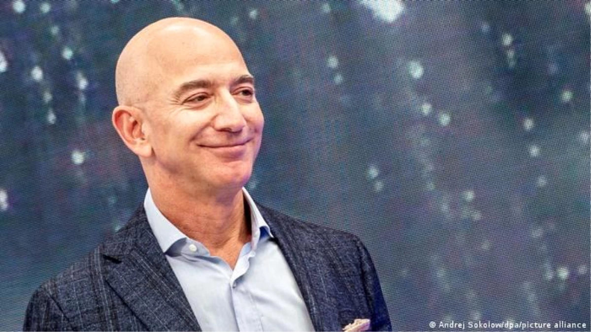 Bezos Amazon CEO\'luğunu devrediyor