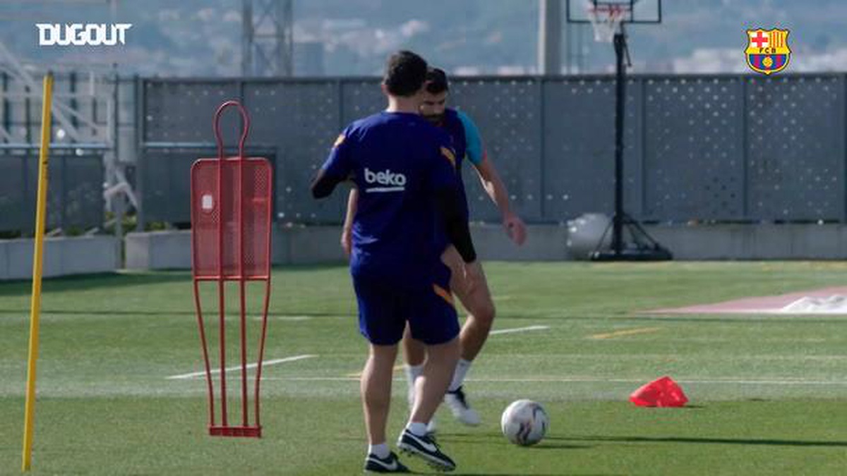 Gerard Pique Sahalara Dönmeye Hazırlanıyor