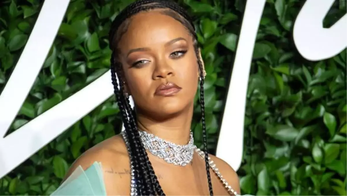 Koronavirüs Rihanna\'yı böyle değiştirdi