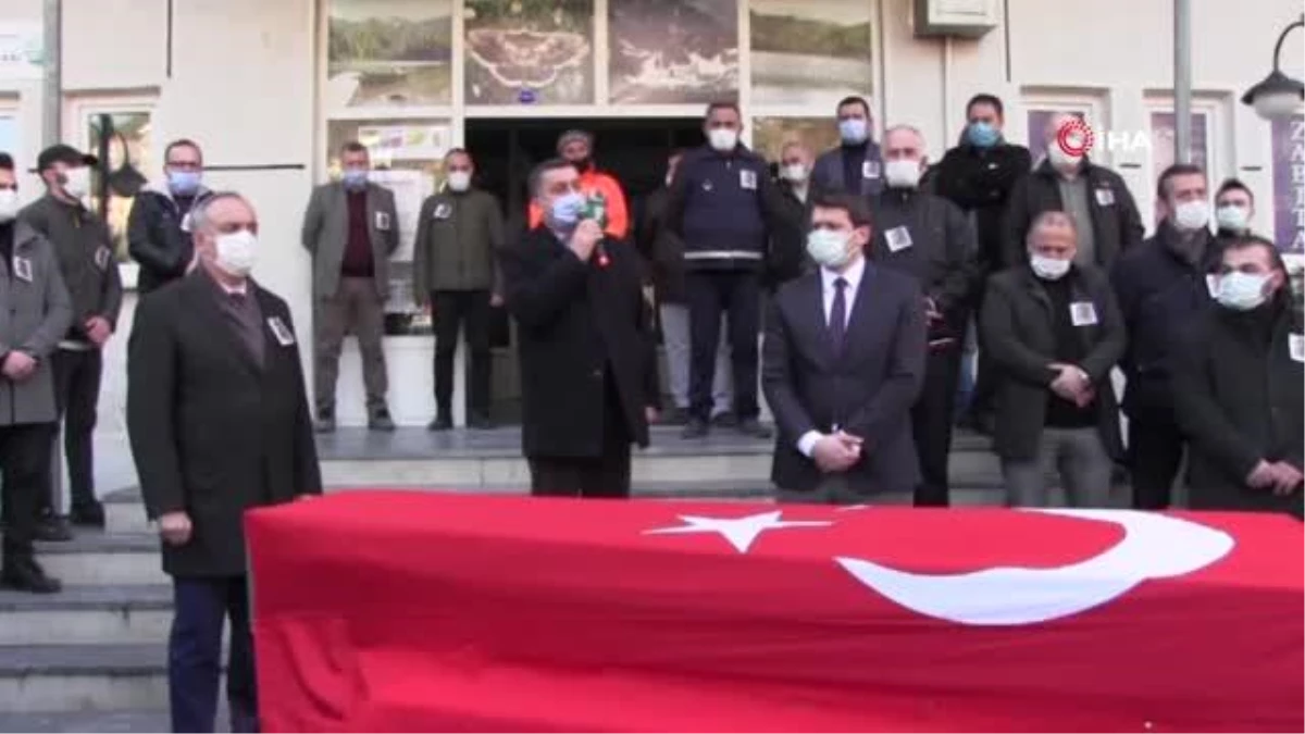 Su arızası için girdiği çukurda hayatını kaybeden belediye çalışanı son yolculuğuna uğurlandı