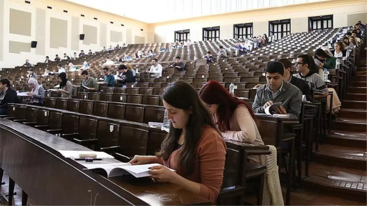 YÖK\'ün yüz yüze eğitim talebine Bakan Koca\'dan yanıt: Önemli bir hareketliliğe sebep olabilir