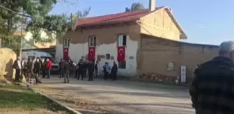 Son dakika haberi... AFYONKARAHİSAR - El Bab'da şehit düşen Jandarma Kıdemli Başçavuş Demirel'in ailesine acı haber ulaştı