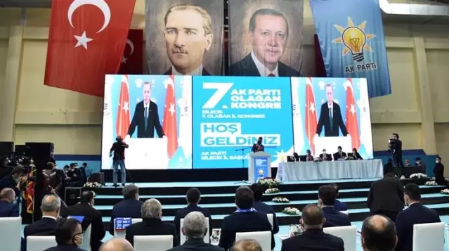 Cumhurbaşkanı Erdoğan'ın canlı bağlantıyla katıldığı kongrede küfür skandalı