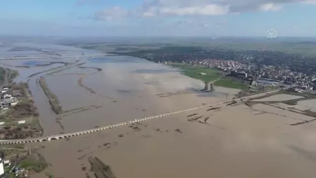 Son dakika haberleri: (DRONE) Ergene Nehri'ndeki taşkın riski kırmızı alarm seviyesine yükseldi