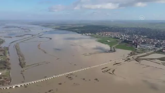 Son dakika haberleri: (DRONE) Ergene Nehri'ndeki taşkın riski kırmızı alarm seviyesine yükseldi