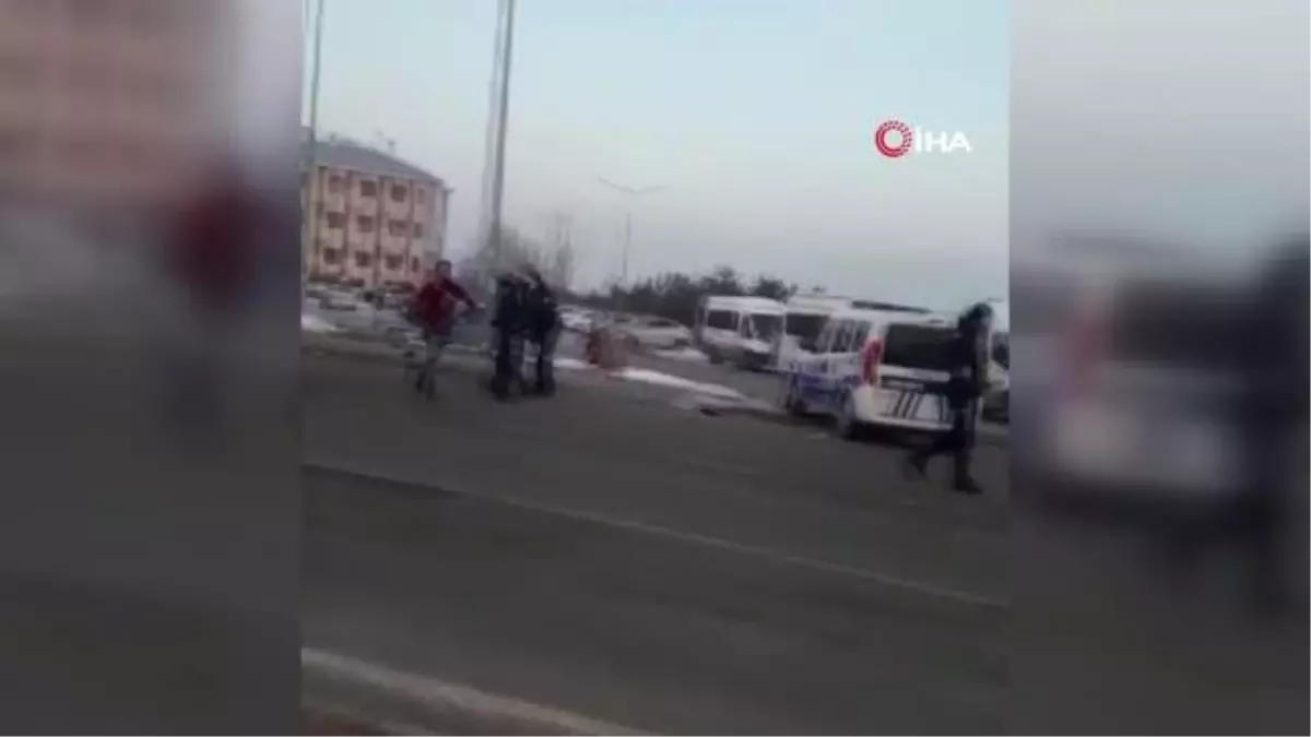 Erzurum\'da minibüs şoförlerinin taşlı sopalı kavgası: 9 yaralı