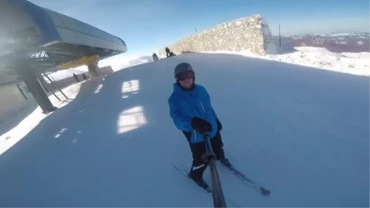 KASTAMONU - Turistlerin Ilgaz Dağı\'ndaki heyecanlandıran kayak keyfi