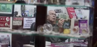 7 yaşında pullarla başlayan koleksiyon merakı 64 yıldır sürüyor