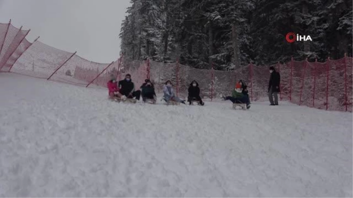 Artvin Atabarı Kayak Merkezi\'nde kayak sezonu açıldı