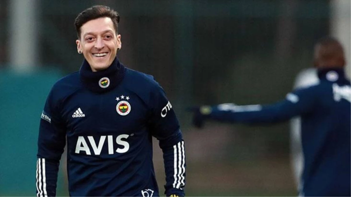 Mesut Özil\'i derbi heyecanı sardı: Galatasaray\'a karşı sahaya çıkmak için sabırsızlanıyorum