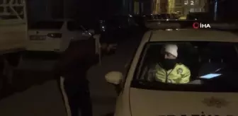 Kısıtlama saatini unutan genç hayatının şokunu yaşadı...Arkadaşını eve bıraktı, birlikte yemek yemek pahalıya patladı