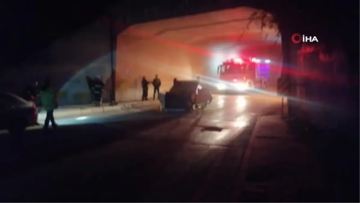 Kısıtlamada otomobille takla attılar, 3 bin 150\'şer TL ceza yediler