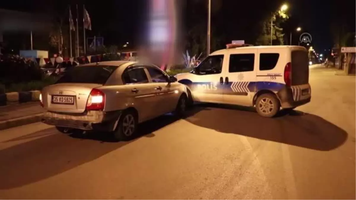 Son dakika haberi | İzmir\'de otomobiliyle polis aracına çarparak kaçan alkollü sürücü kovalamaca sonucu yakalandı