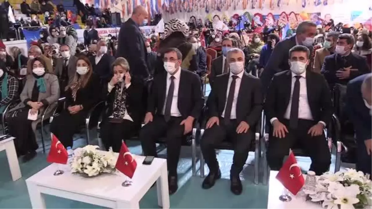 TBMM Plan ve Bütçe Komisyonu Başkanı Yılmaz, Kadın Kolları Kongresinde konuştu