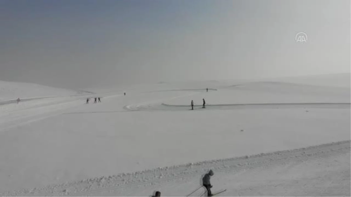 Ağrılı kayaklı koşucular, karlı dağlarda şampiyonalara hazırlanıyor