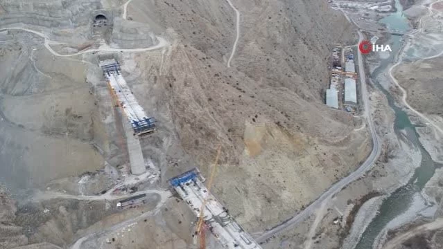 Artvin'de barajlarla birlikte ulaşım ağıda yenileniyor