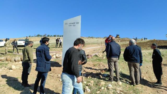 Göbeklitepe'de toprağa saplı bulunan metal blok geldiği gibi gizemli bir şekilde ortadan kayboldu