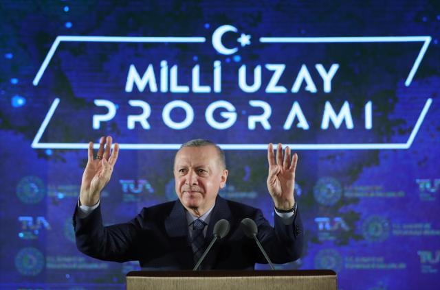 Milli Uzay Programı'ndaki 10 hedefi tek tek sıralayan Cumhurbaşkanı Erdoğan: Birincil hedefimiz 2023'te Ay'a gitmek